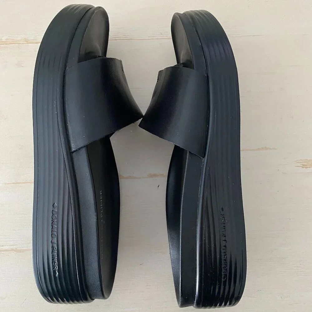 Donald J Pliner Fifi Black Leather Wedge Thong Sandals Slides - Picture 8 of 8